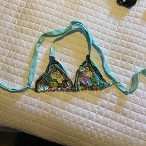 Maaji bikini top!